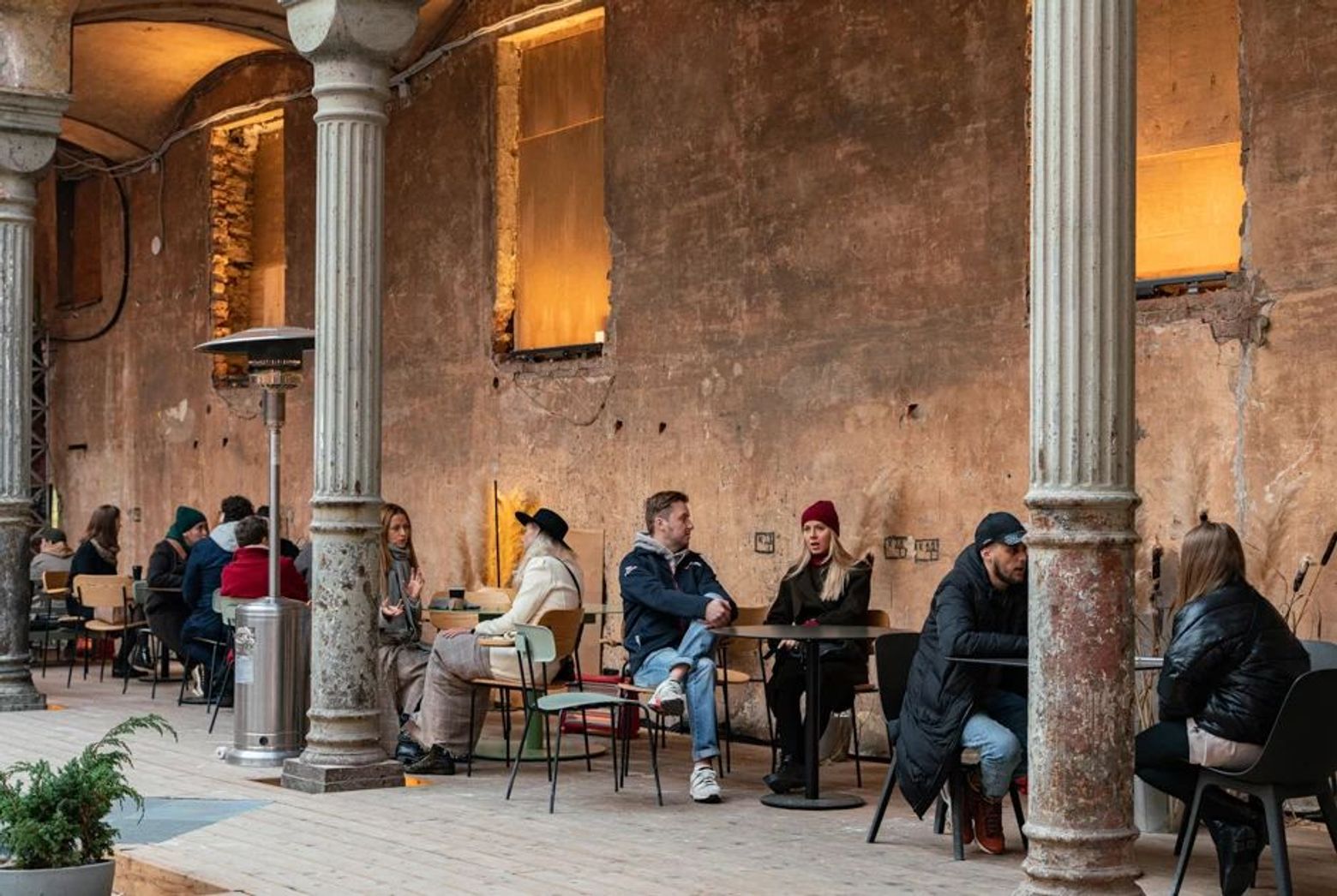 Алкогольно-литературный Петербург: аудио прогулка для любителей книг и крепких напитков - photo 2