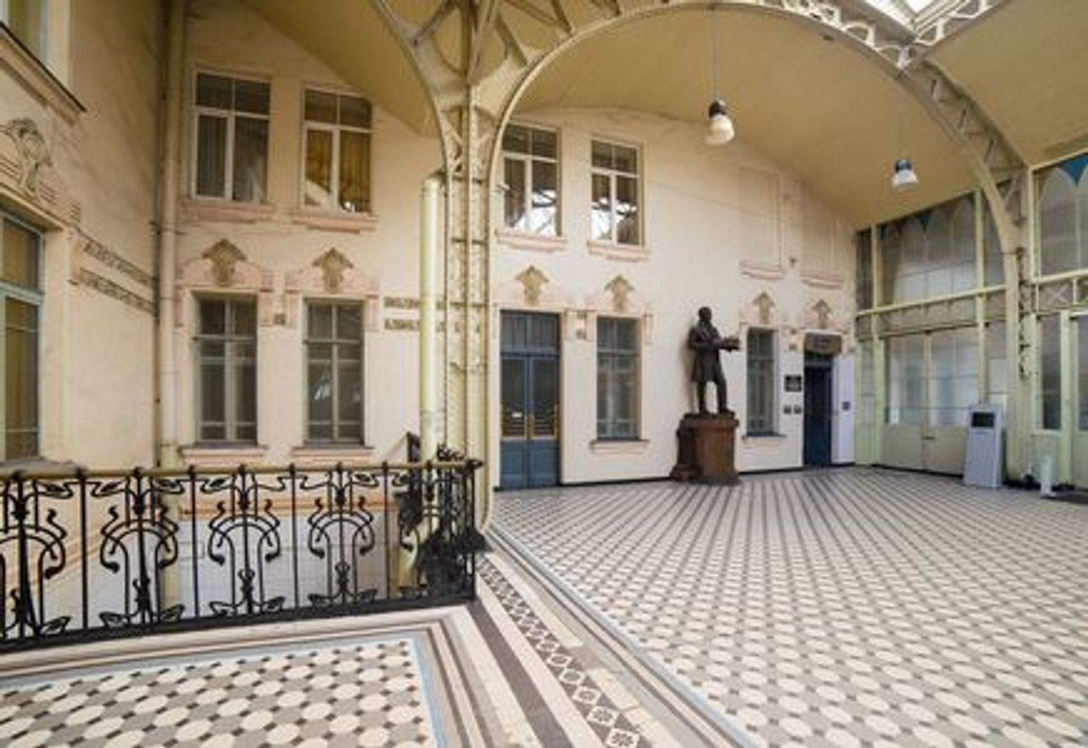 Витебский вокзал: прогулка с погружением в историю железных дорог - photo 3