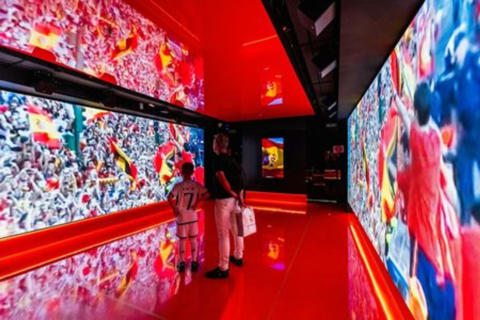 Legends - The Home of Football: входной билет - photo 3