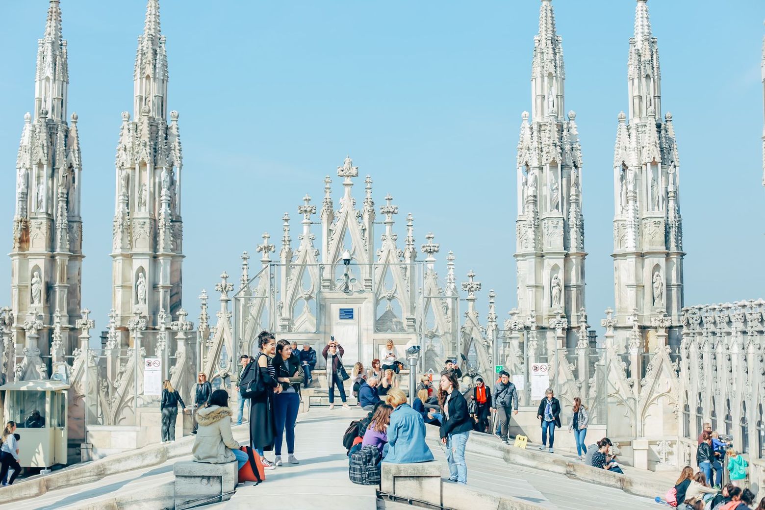 Milan: Duomo Ticket & Audio Tour with a City Walk