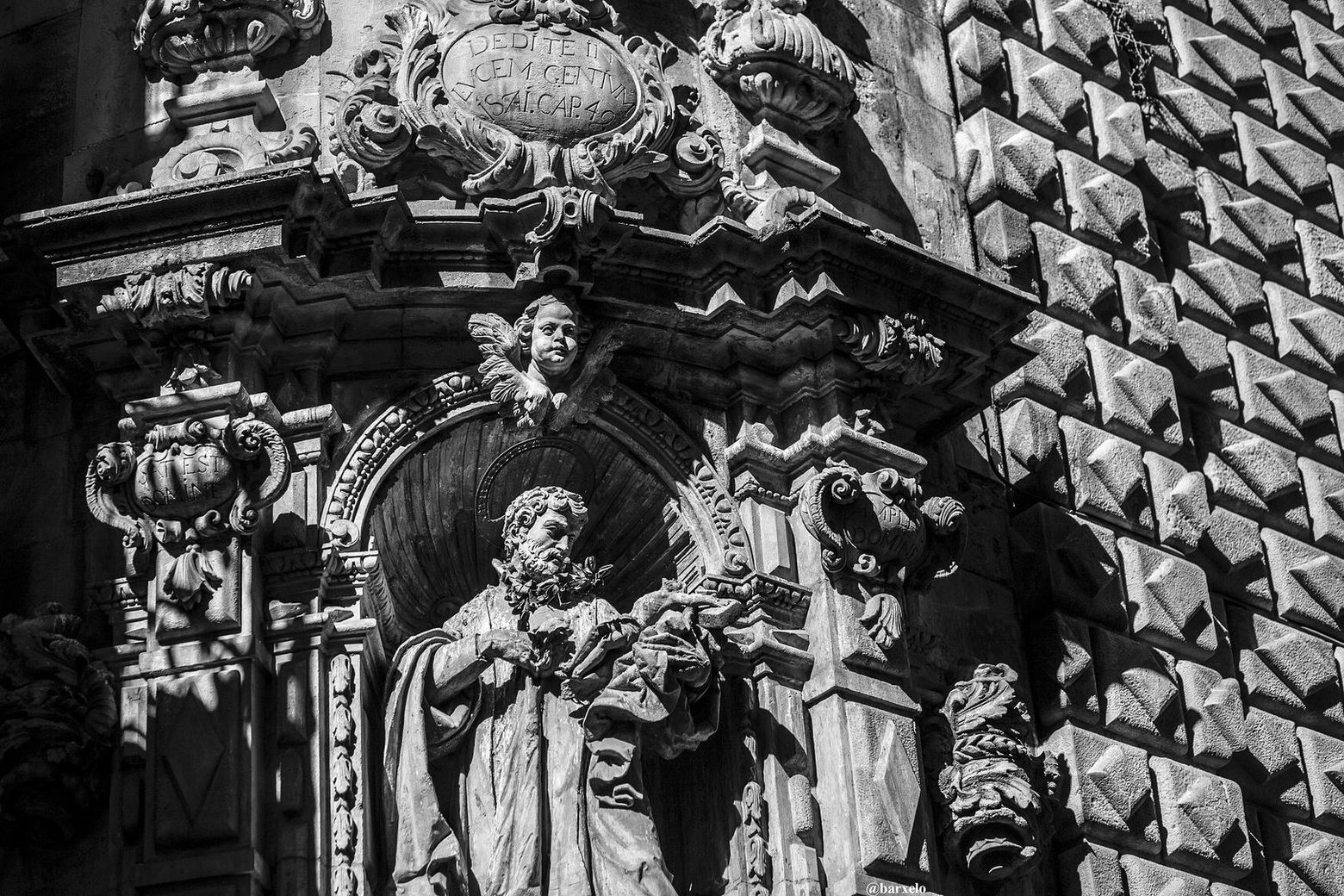 Агент 007: детективный квест в сердце Барселоны - photo 2