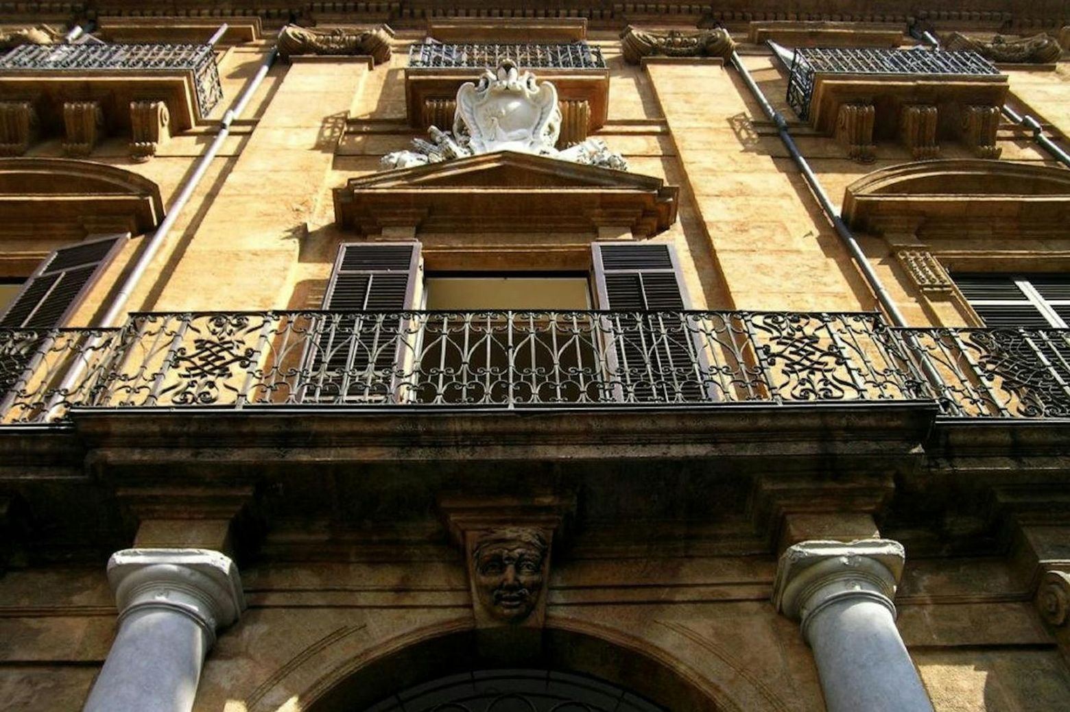 Riso Palace: входной билет