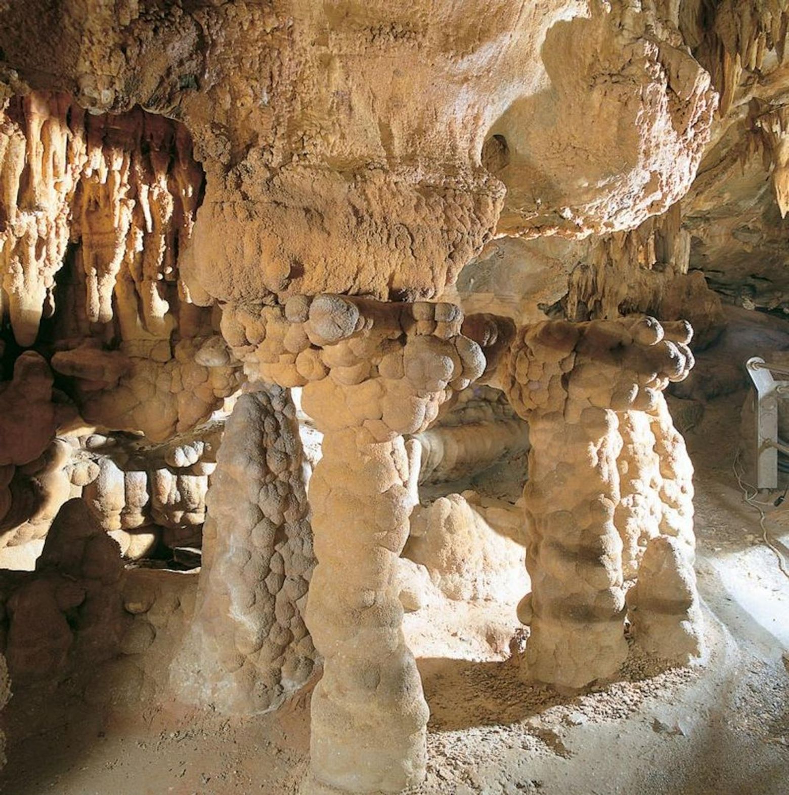 Пещеры Тоирано: Билет с быстрым входом - photo 2