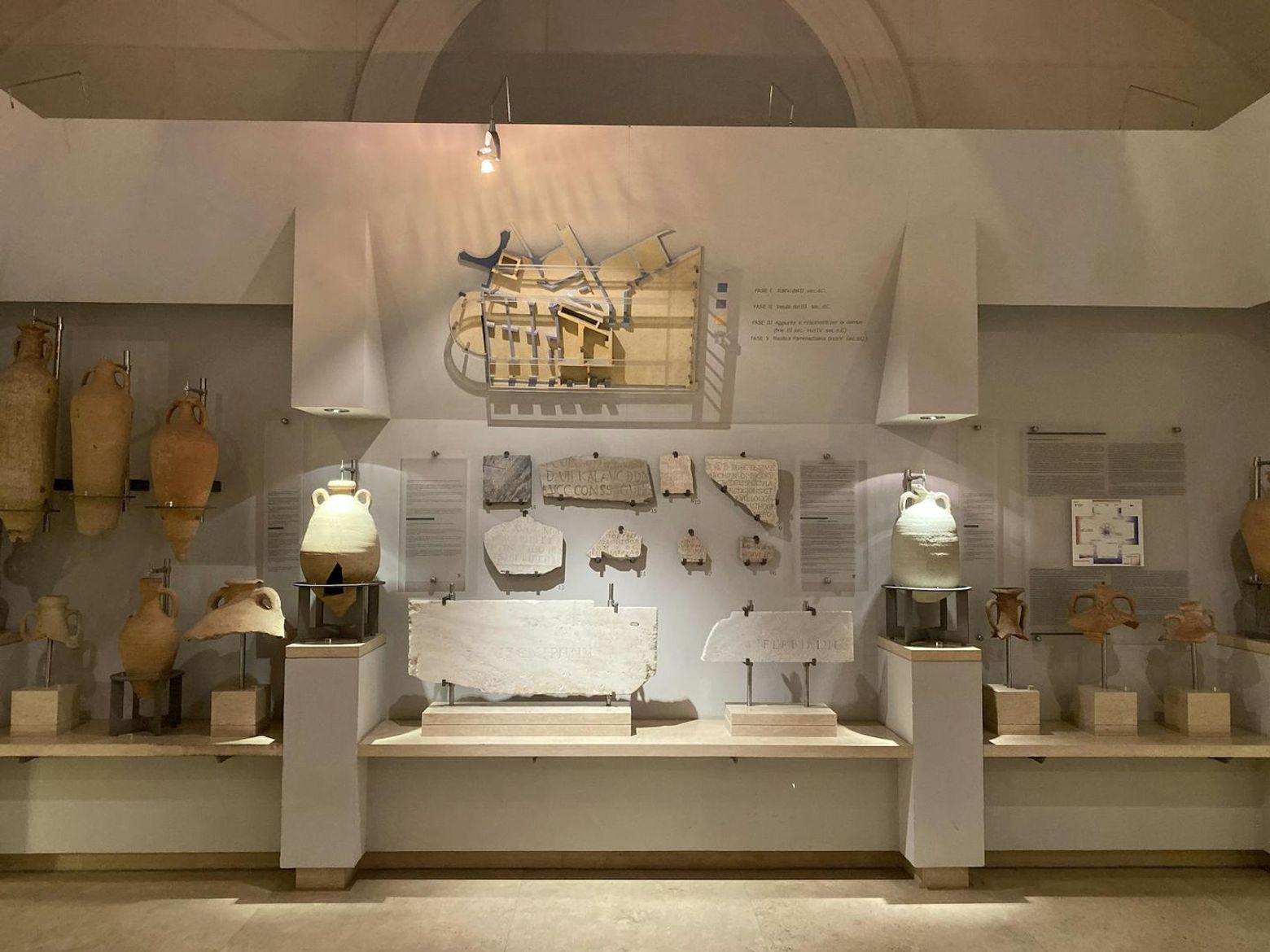 Вход в Case Romane del Celio