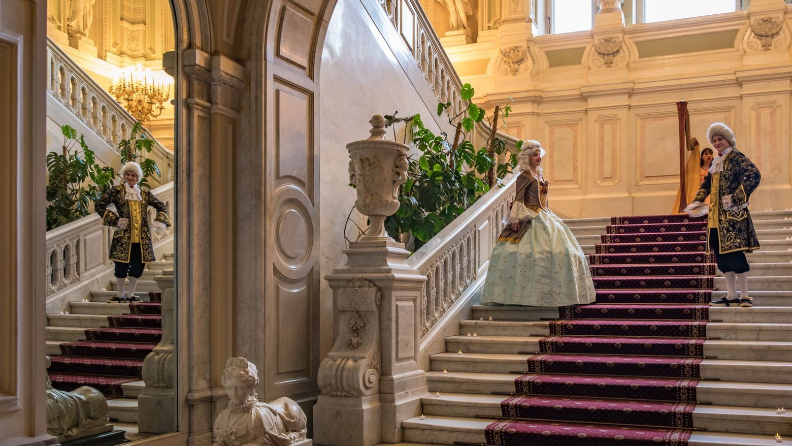 Юсуповский дворец: билет и аудиоэкскурсия по парадным залам и экспозиции "Убийство Распутина"