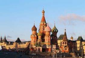 Храм Василия Блаженного БЕЗ билета: история, загадки и легенды в лабиринтах церкви