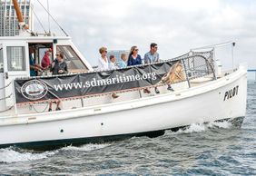 Морской музей: вход + 45-минутный исторический круиз по заливу