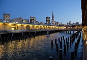 ПРОХОД БЕЗ ОЧЕРЕДИ: входной билет в Exploratorium после наступления темноты по четвергам (от 18лет)