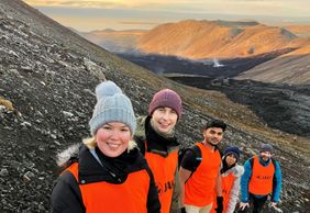 Поход на вулкан Фаградальсфьолл и посещение Голубой лагуны