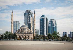 Грозный: аудиоэкскурсия по центру и необычным уголкам города