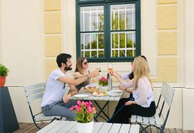 Дворец Шенбрунн: Билет с входом без очереди + Обед