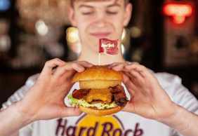 Hard Rock Cafe Berlin: Skip-the-Line Entry + меню из 2 или 3 блюд