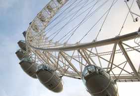 Колесо обозрения London Eye и прогулка по городу: аудиоэкскурсия в приложении (без билета)