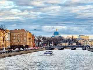 Санкт-Петербург: Самостоятельная аудиопрогулка по разночинному городу