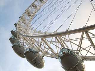 Колесо обозрения London Eye и прогулка по городу: аудиоэкскурсия в приложении (без билета)