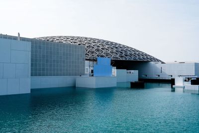Abu Dhabi: Louvre Ticket & Cultural District Walk Audio Tour