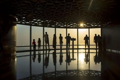 Бурдж-Халифа: билеты в лаундж на 154-м этаже и шампанское - photo 4