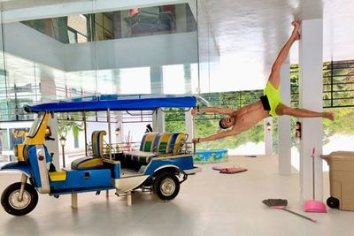 Перевернутый дом-музей и интересные достопримечательности: вход - photo 4