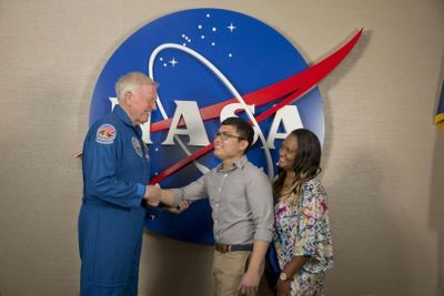 Посетительский комплекс Космического центра Кеннеди НАСА: прием + чат с астронавтом