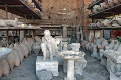 Pompeii, Herculanuem & Vesuvius: Skip The Line Tickets + Roundtrip From Naples