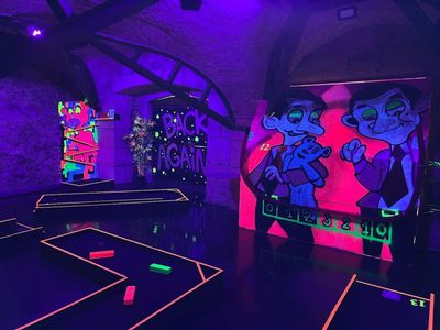 Минигольф Лиссабон: 18-луночное поле для минигольфа + доступ в бар