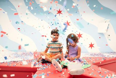 Color Factory Chicago: Входной билет - photo 2