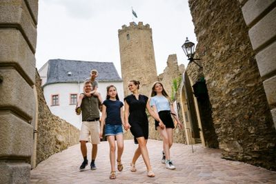 Замок Шарфенштайн: Входной билет