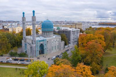 Вокруг Троицкой площади: пешеходный аудио тур от м. Горьковская - photo 2