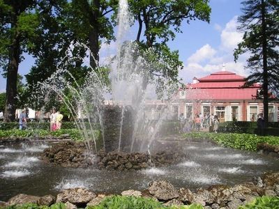 Спасти друга Самсона: квест-экскурсия по Нижнему парку Петергофа - photo 3