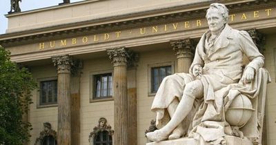 Berlin's Historical Journey: Sightseeing with Neues Museum Ticket - photo 4
