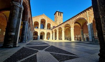 Milan: Duomo Rooftop Ticket & City Highlights Audio Tour - photo 4