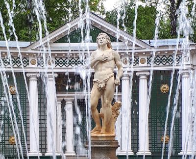 Спасти друга Самсона: квест-экскурсия по Нижнему парку Петергофа - photo 2