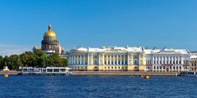 Парадный Петербург: прогулка по Английской набережной до Синего моста