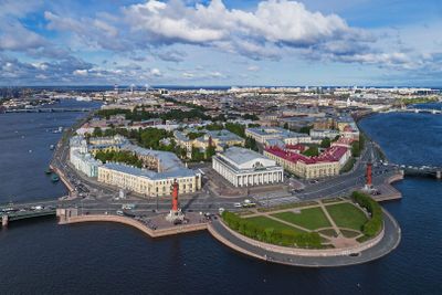 Стрелка Васильевского острова ― научное сердце Петербурга