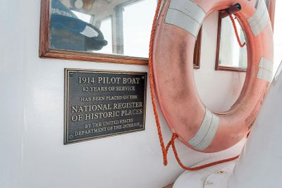 Морской музей: вход + 45-минутный исторический круиз по заливу - photo 2