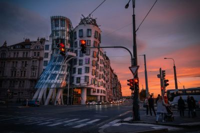 Praga: Entrada para la Torre de TV y visita guiada a pie por Novi Grad — фото 2