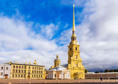 Петропавловская крепость: историческая прогулка в самом сердце Петербурга