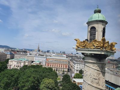 Vienna: Kunst Haus Wien Ticket & Sightseeing Audio Tour