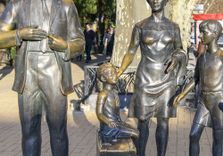 Памятник героям ...