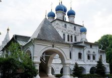 Храм в честь и...