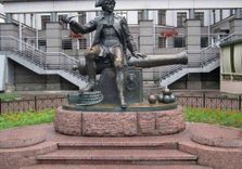 Памятник канонир...