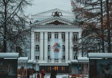 Театр оперы и...