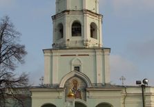 Храм Святите...