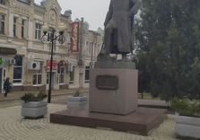 Памятник Шеину А...