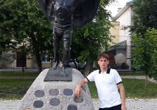 Памятник "Первоо...