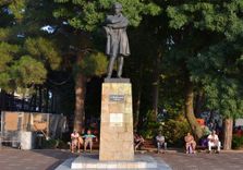 Памятник Лермонт...