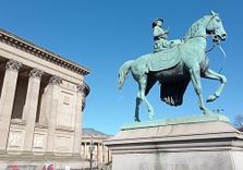 St George'...