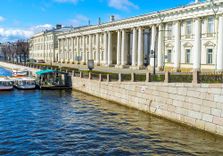 Аничков дворец
