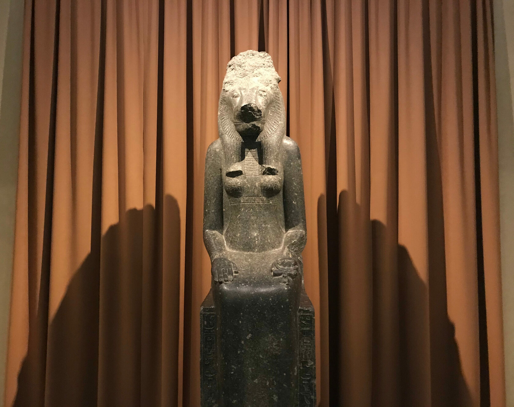 Эрмитаж египетский зал экспонаты фото